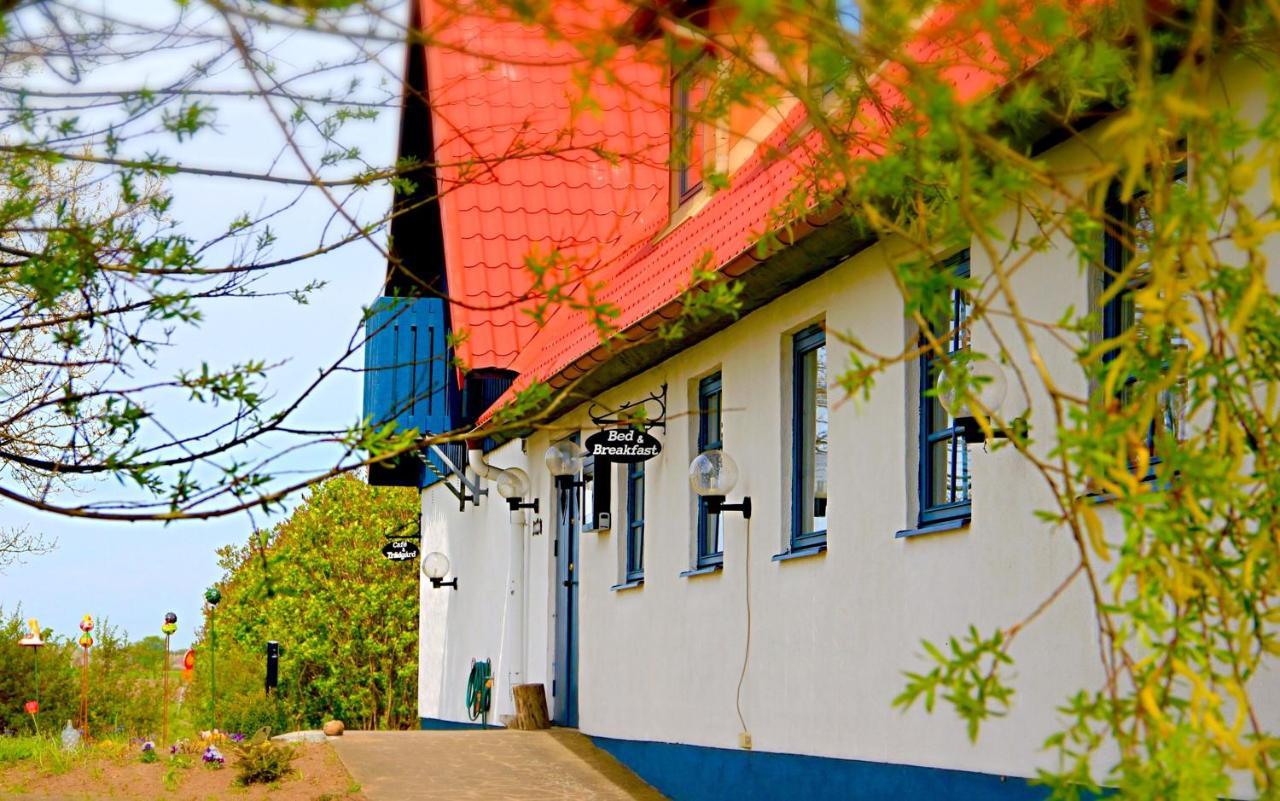 Tryde 1303 B&B Pa Oesterlen Tomelilla Kültér fotó